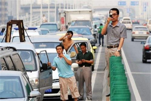 盘龙区吃瓜群众事件,网络舆论下的社会现象解析