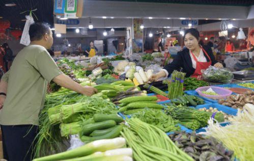柠溪菜市场吃瓜群众,热闹非凡的吃瓜群众聚集地